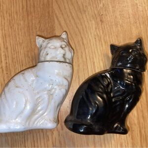 Avon Black and White Cat Figurine Set